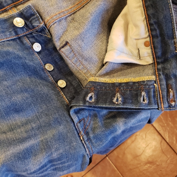 Levi’s original 501 straight leg medium wash jeans W36 x L30 - Picture 8 of 10